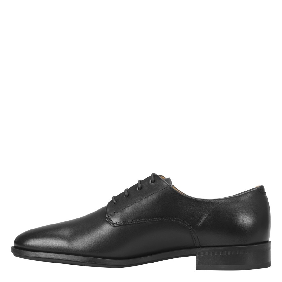 Colby Derby Shoe Hot